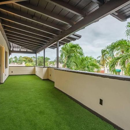 New! Miami & Calle Ocho Simpson'S Funhouse! Bagian luar foto