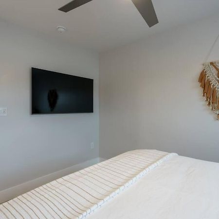 New! Miami & Calle Ocho Simpson'S Funhouse! Bagian luar foto