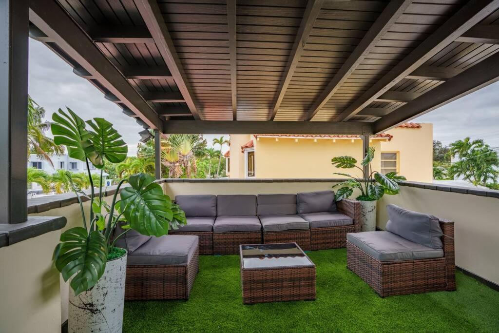 New! Miami & Calle Ocho Simpson'S Funhouse! Bagian luar foto