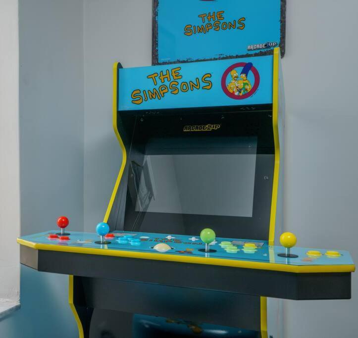 New! Miami & Calle Ocho Simpson'S Funhouse! Bagian luar foto